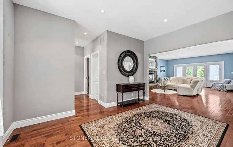 868 Eastdale Drive, Wasaga Beach, ON L9Z 2R2