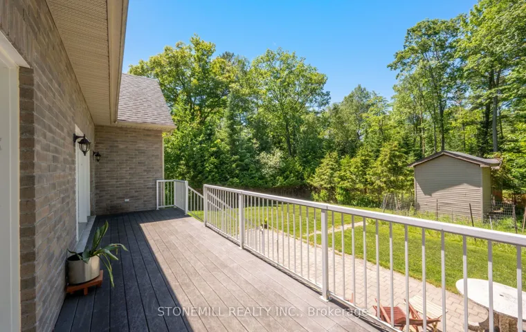 868 Eastdale Drive, Wasaga Beach, ON L9Z 2R2
