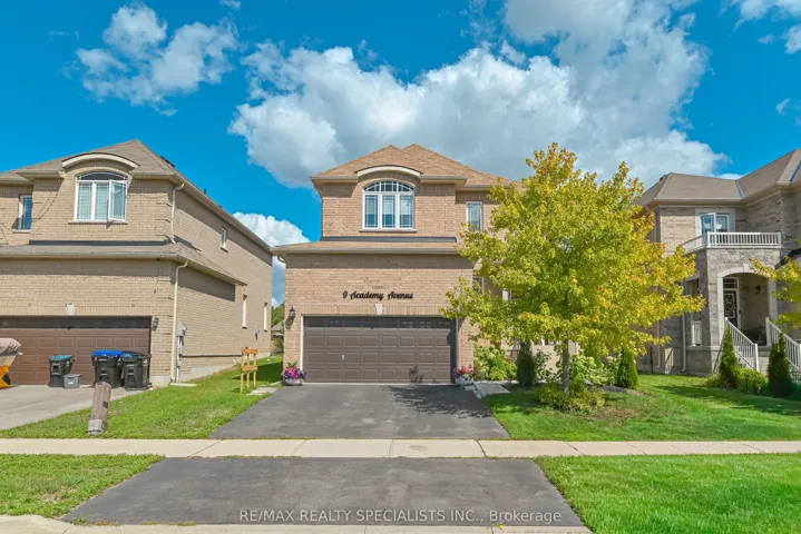 9 Academy Avenue, Wasaga Beach, ON L9Z 1J4
