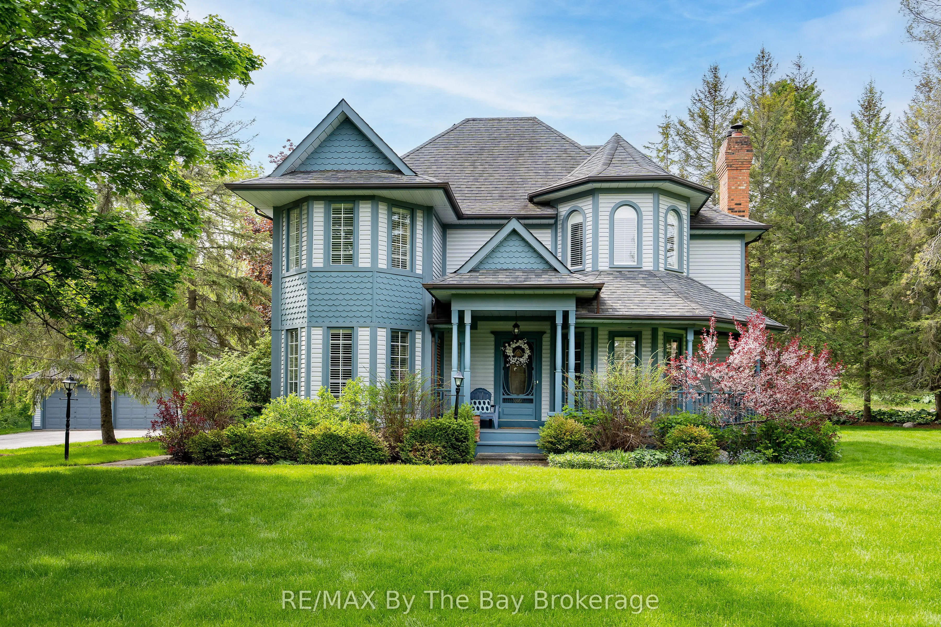 Detached Home For Sale | S13529612