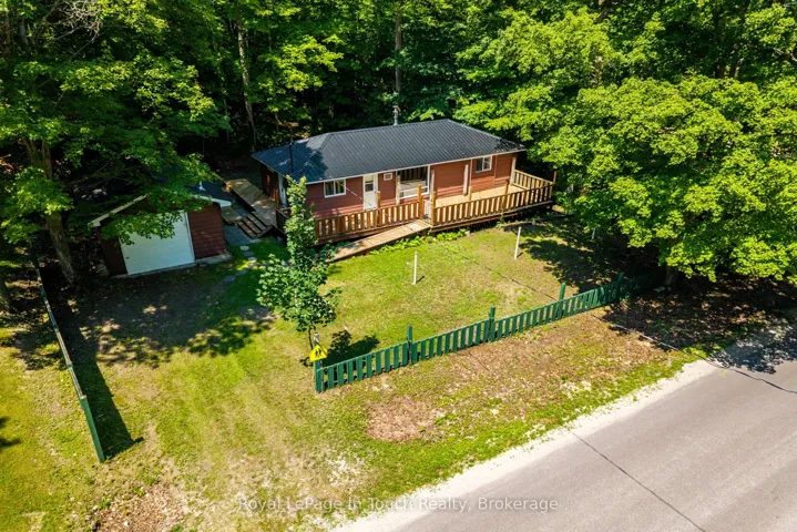 1558 Champlain Rd