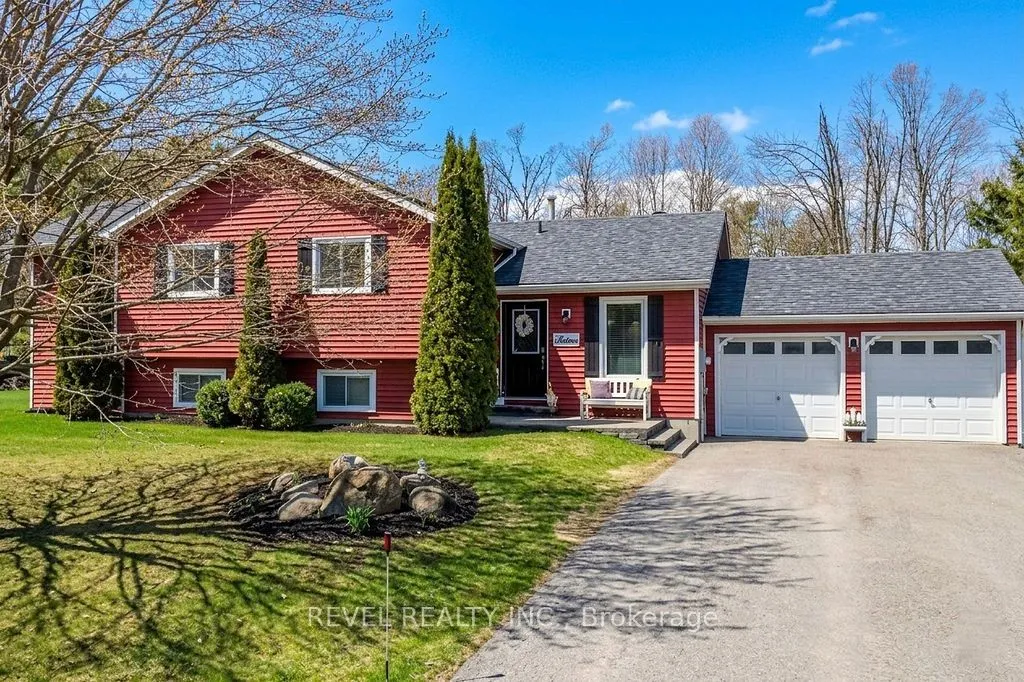 Detached Home For Sale | S13617146