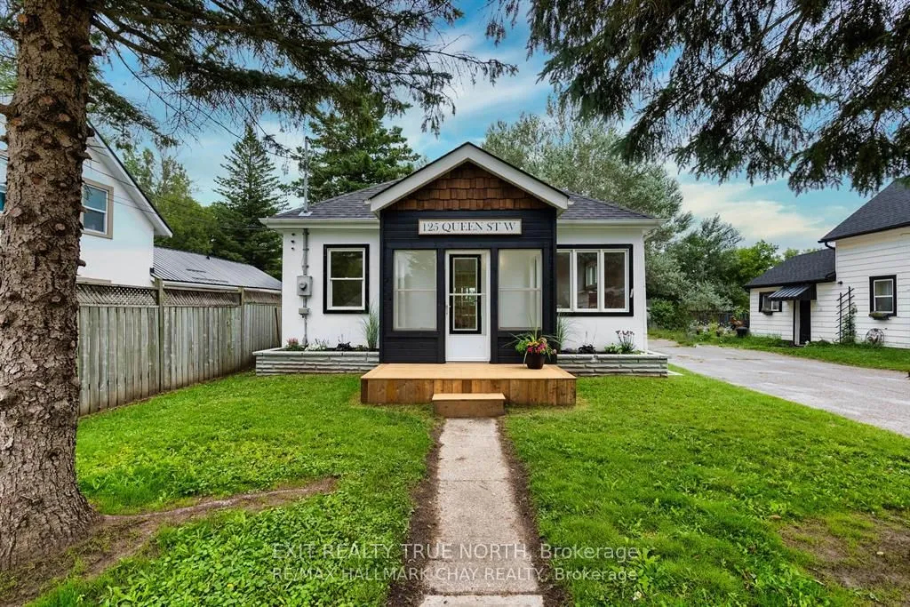 Detached Home For Sale | S13617400