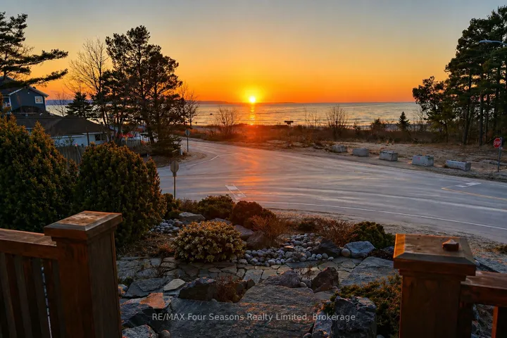 805 Eastdale Drive, Wasaga Beach, ON L9Z 2R5