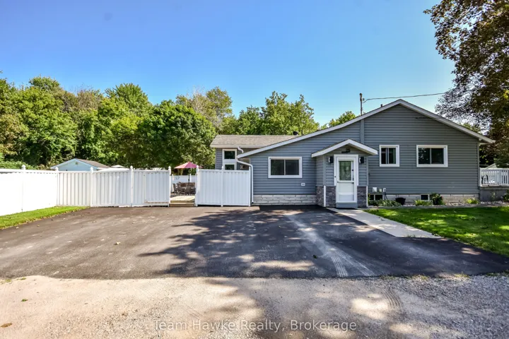 25 Lucy Street, Penetanguishene, ON L9M 1K7