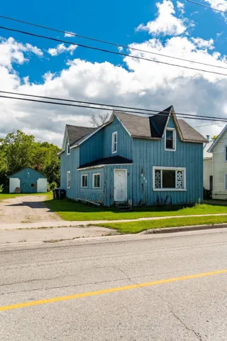 Welcome to 465 William St!