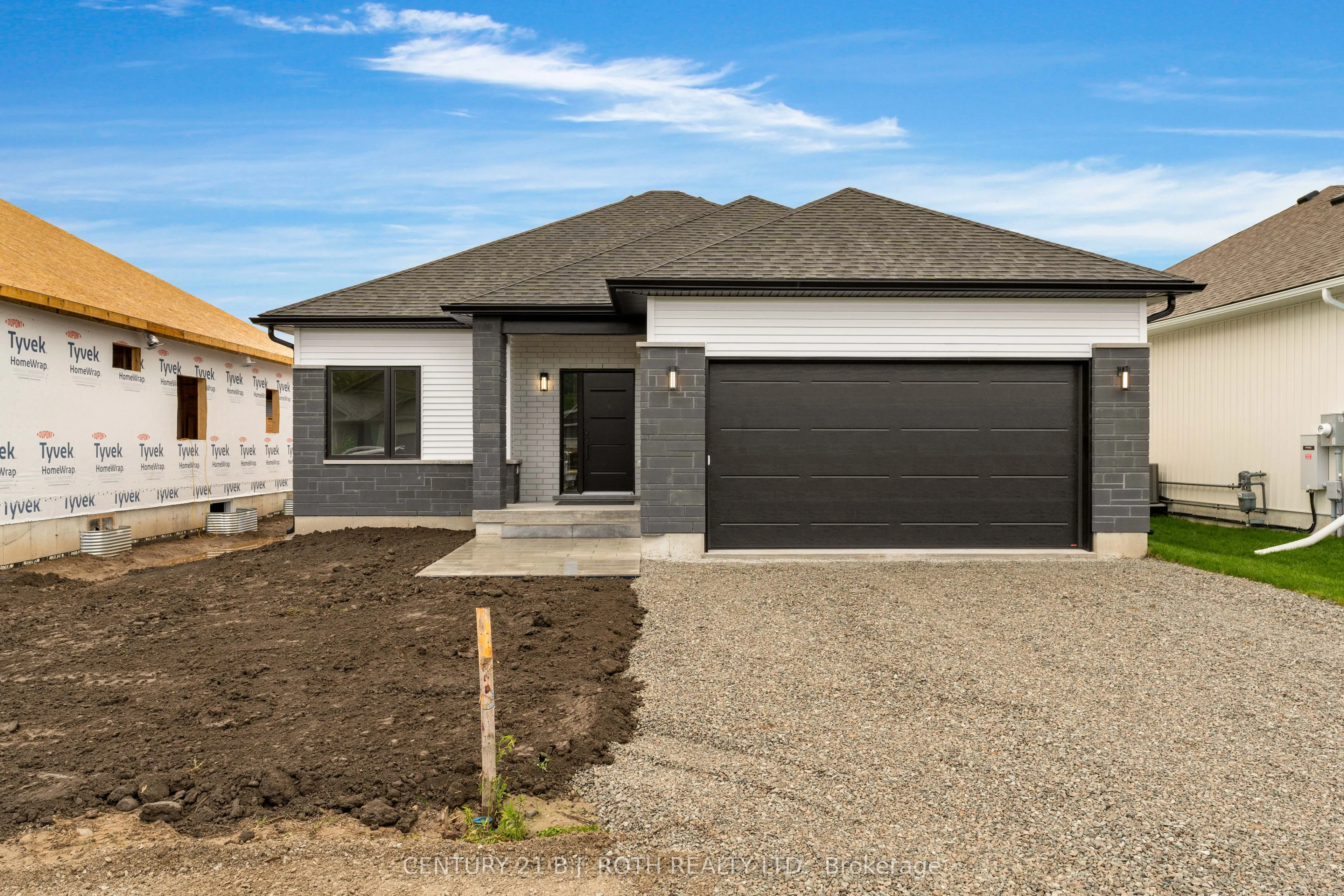 Detached Home For Sale | S13738412
