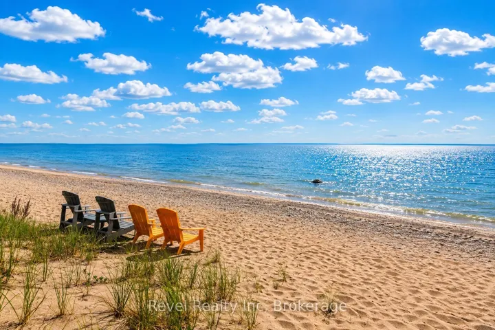 200 ft of private beach and mesmerizing views