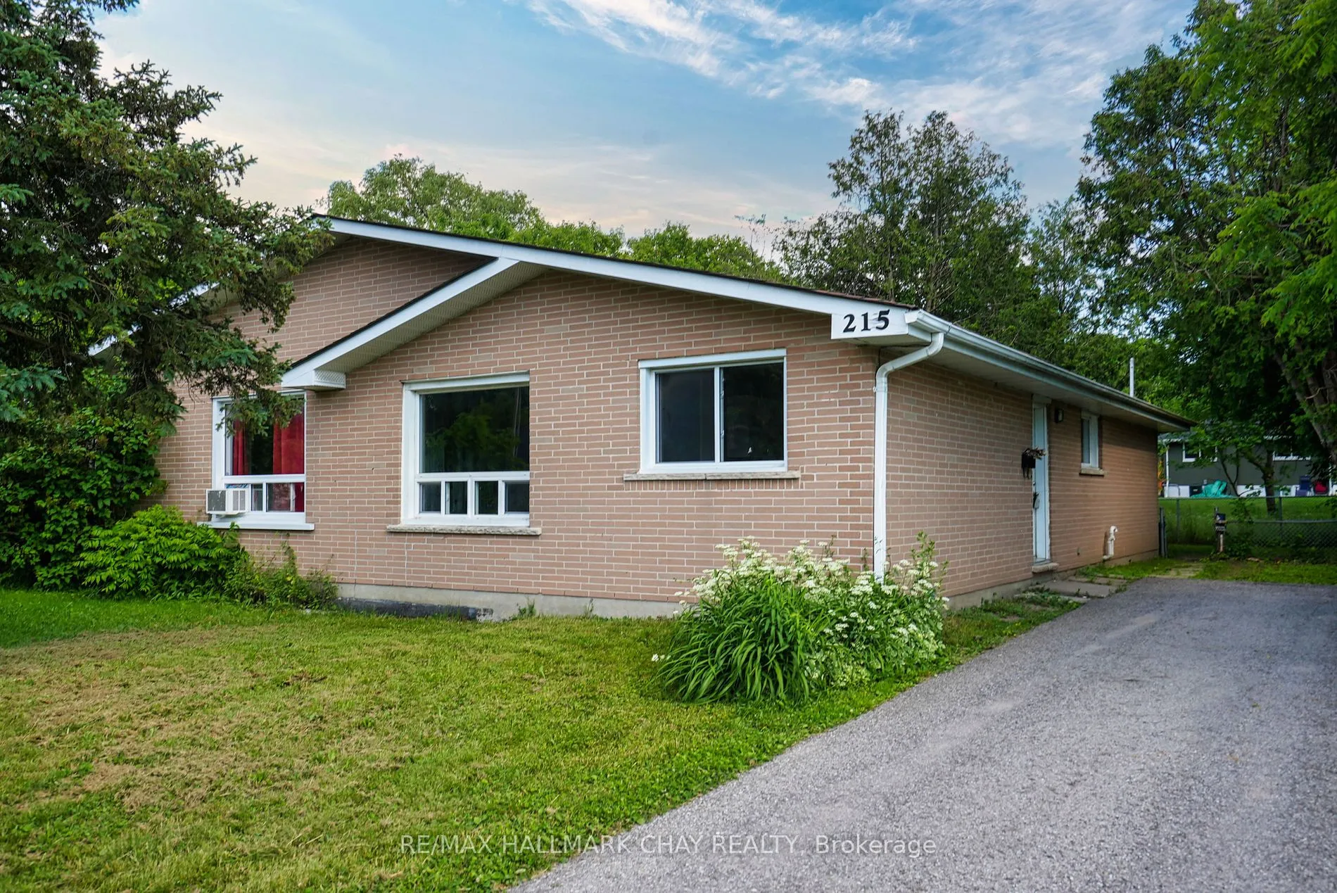 Semi-Detached Home For Sale | S8443838