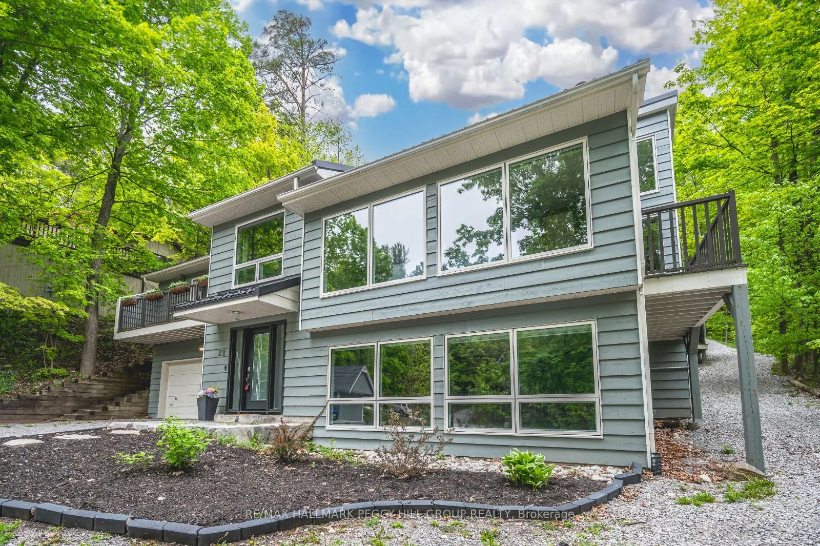 Detached Home For Sale | S9009534
