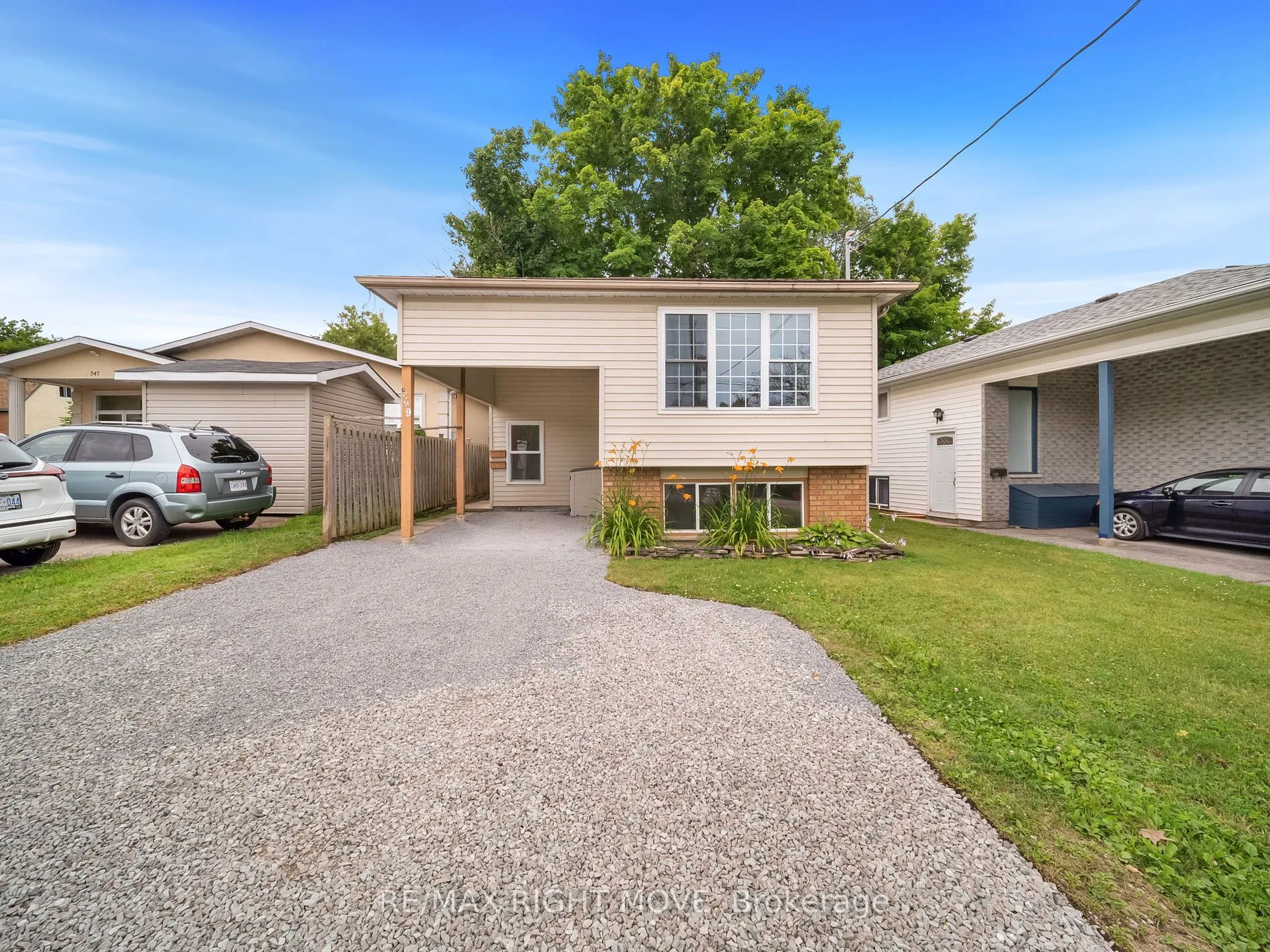 Detached Home For Sale | S9046400
