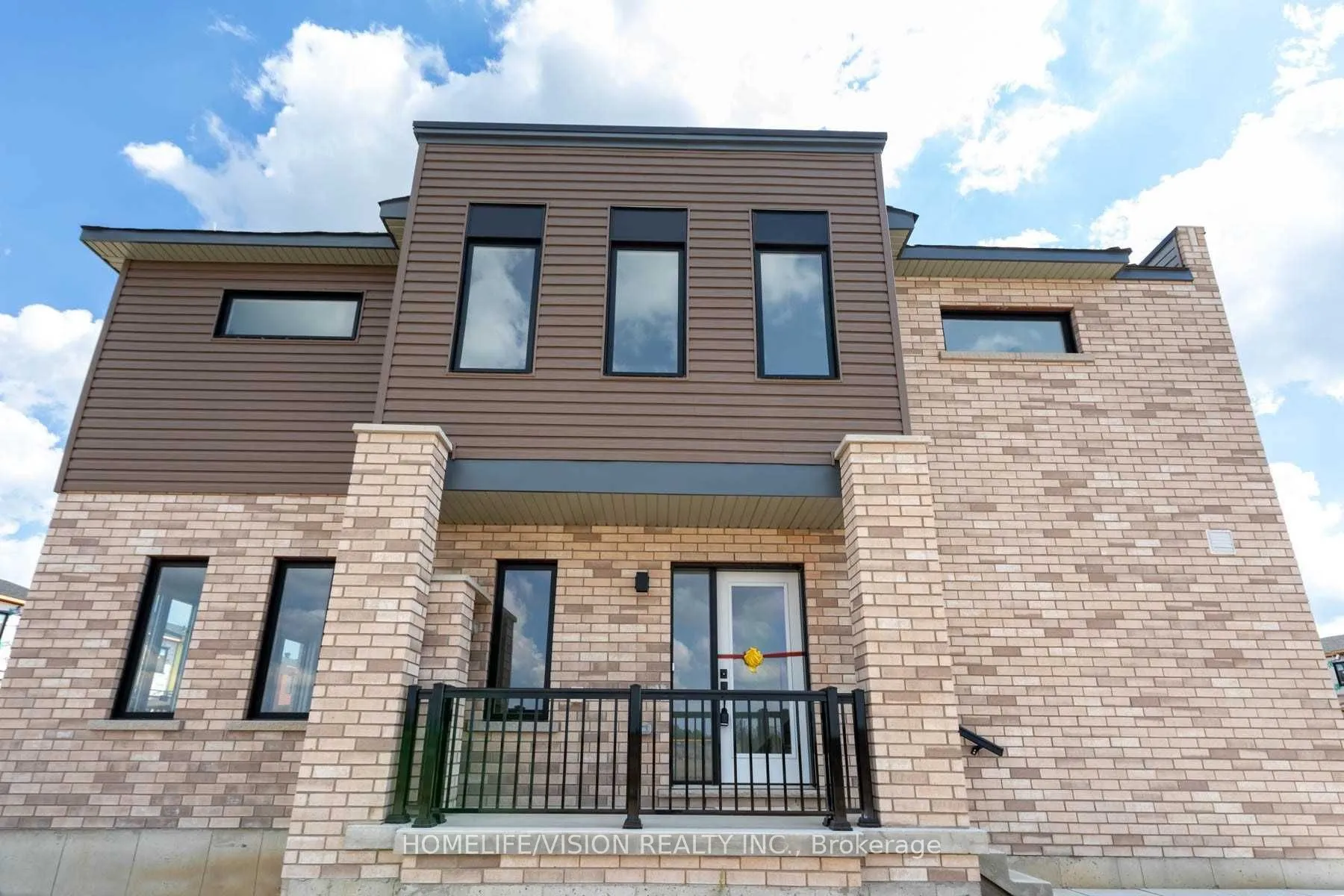 Condo Townhouse For Lease | S9230275
