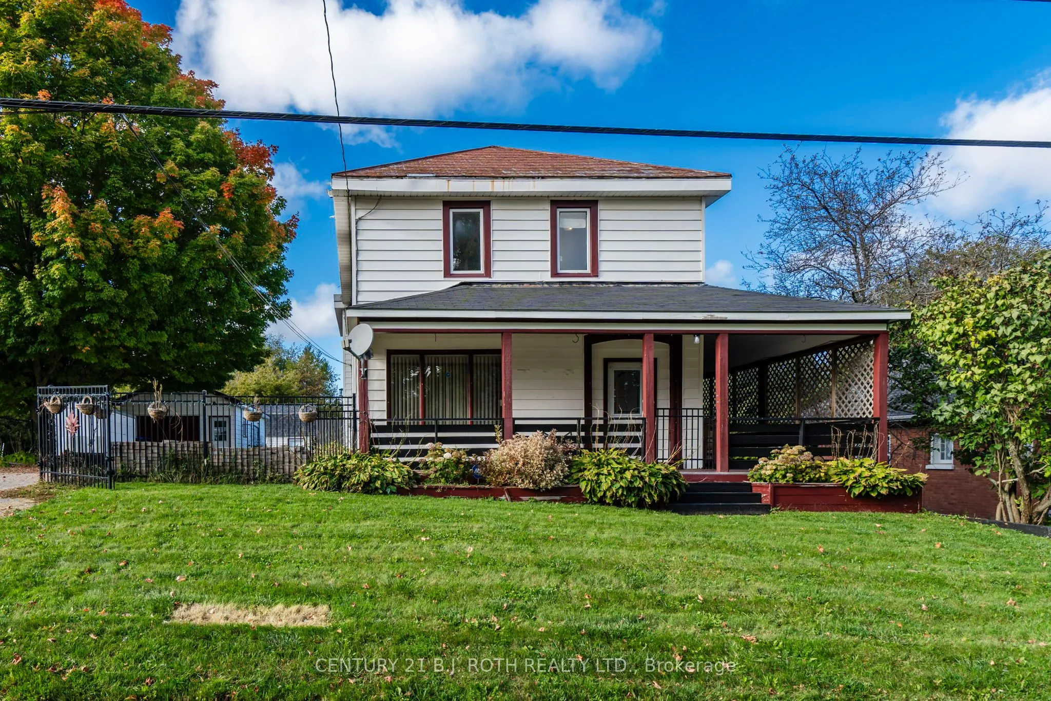 Detached Home For Sale | S9398324
