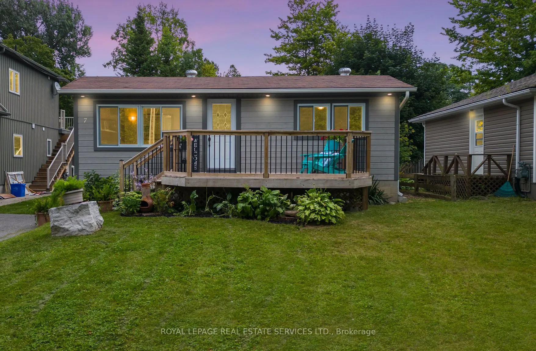 Detached Home For Sale | S9509654