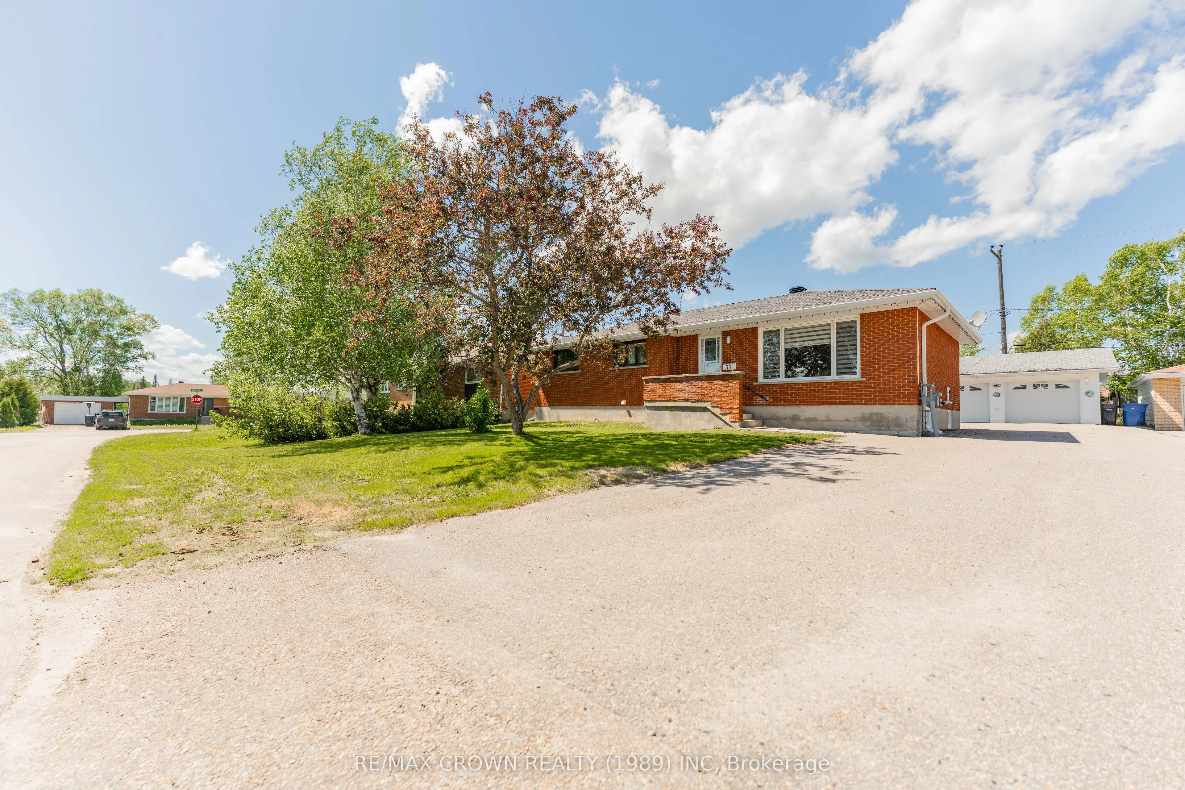 Detached Home For Sale | T12735444