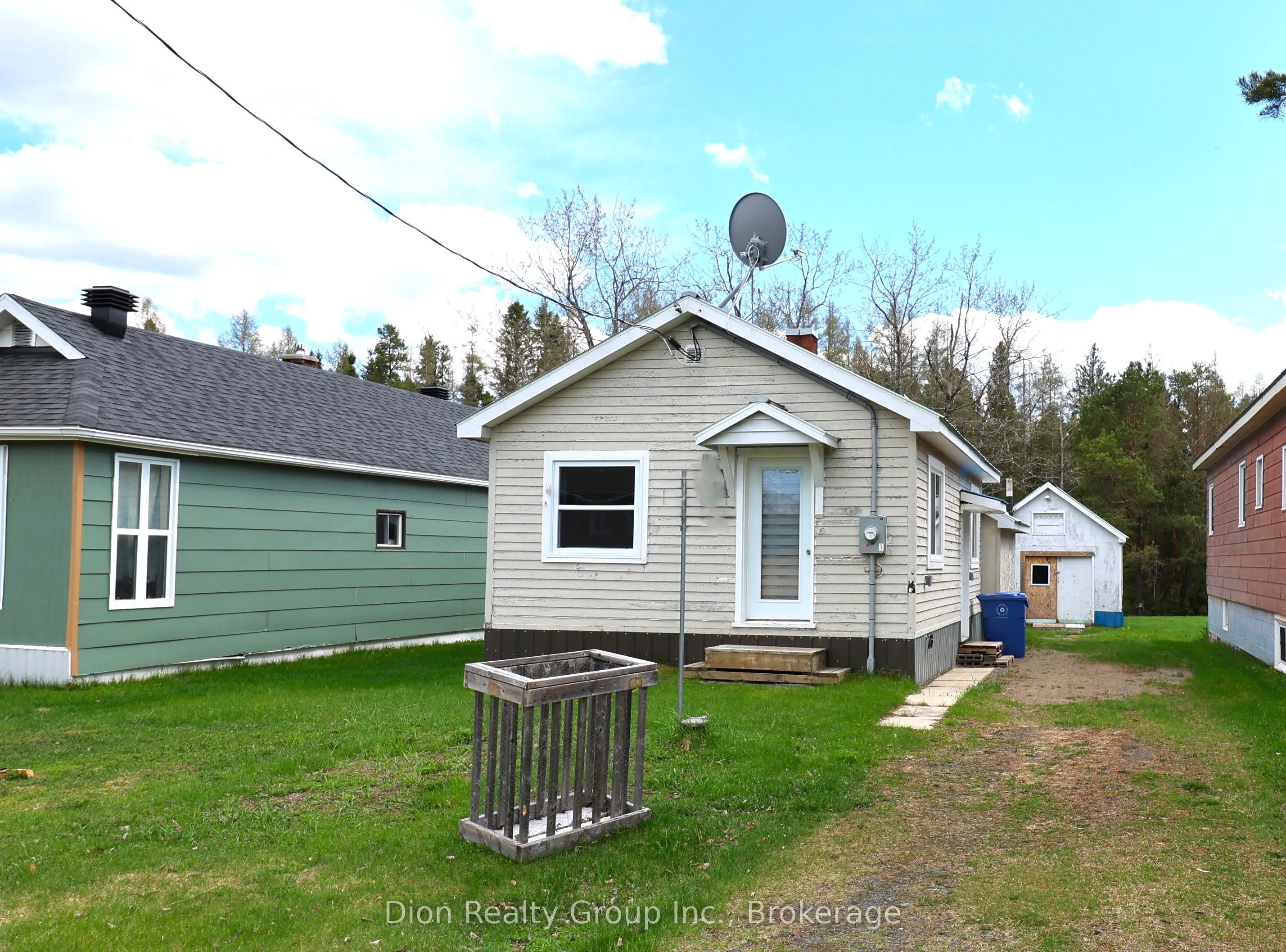 Detached Home For Sale | T12970296