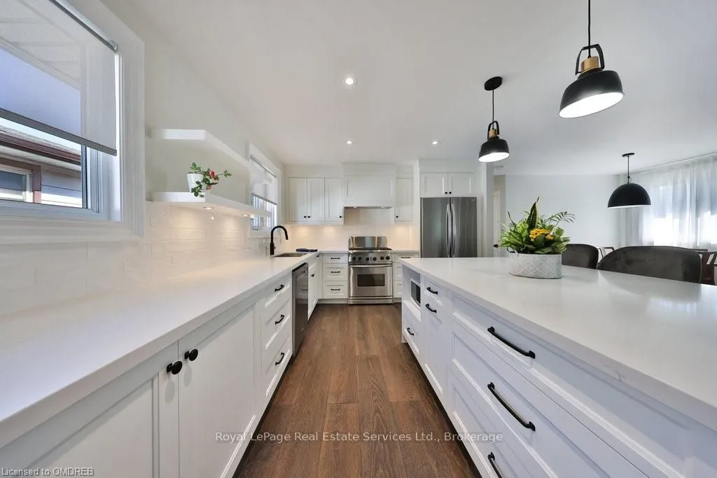 Detached Home For Sale | W10404193