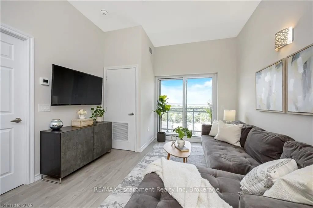 Property For Sale | W10876216