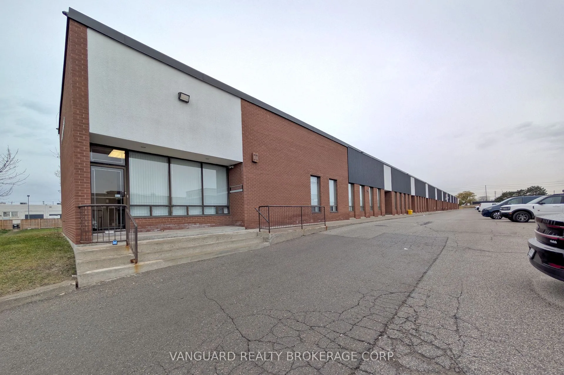 Industrial Property For Lease | W12065856