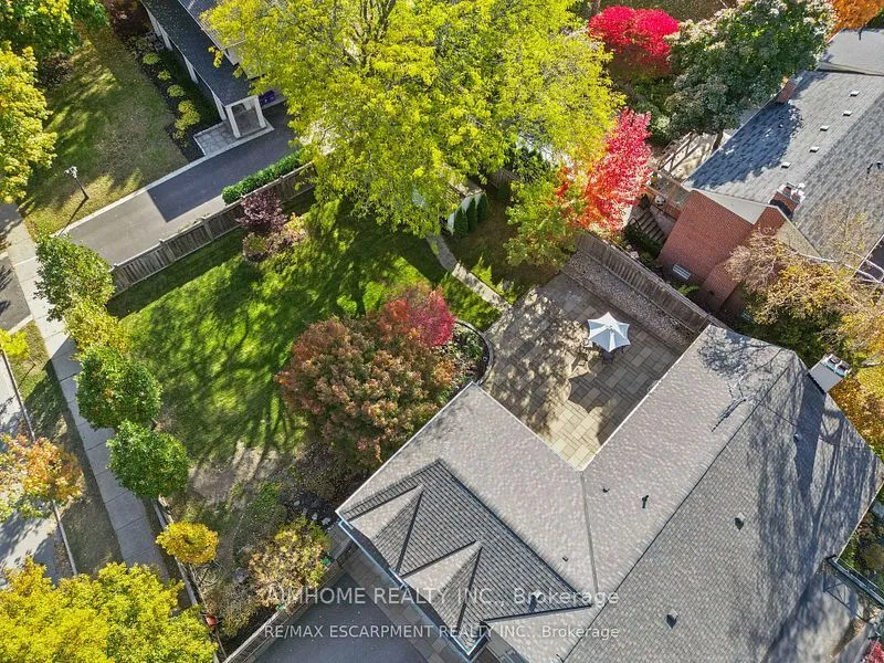 Detached Home For Lease | W12205517