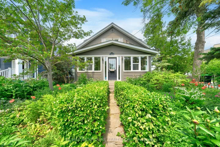 47  Stewart  Street, Oakville, ON L6K 1X6