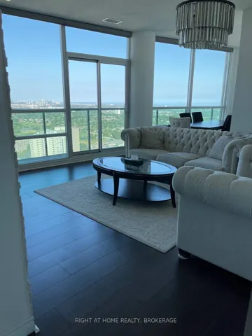 208  Enfield  Place, Mississauga, ON L5B 0G8