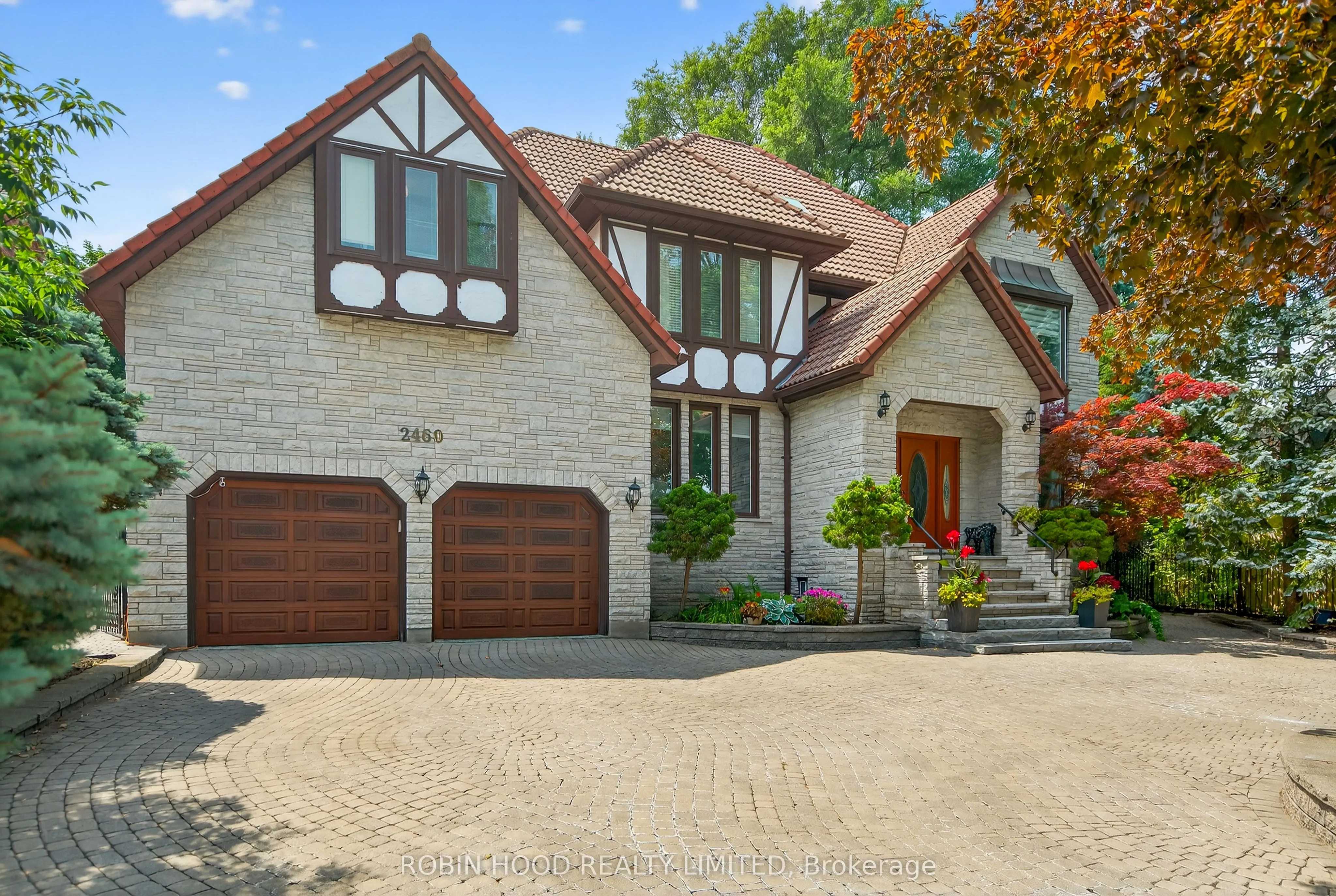 Detached Home For Sale | W12326045