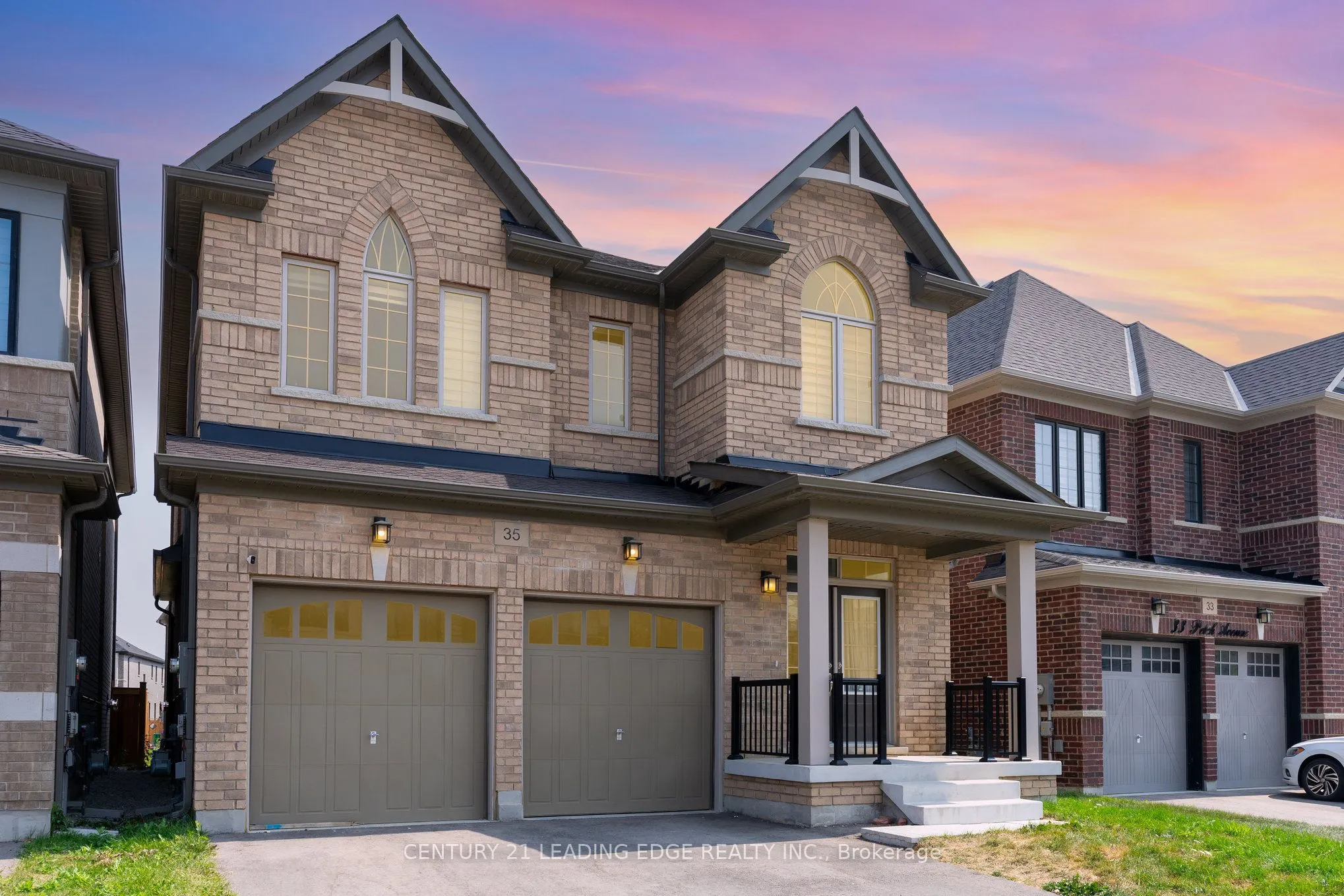 Detached Home For Sale | W12333123