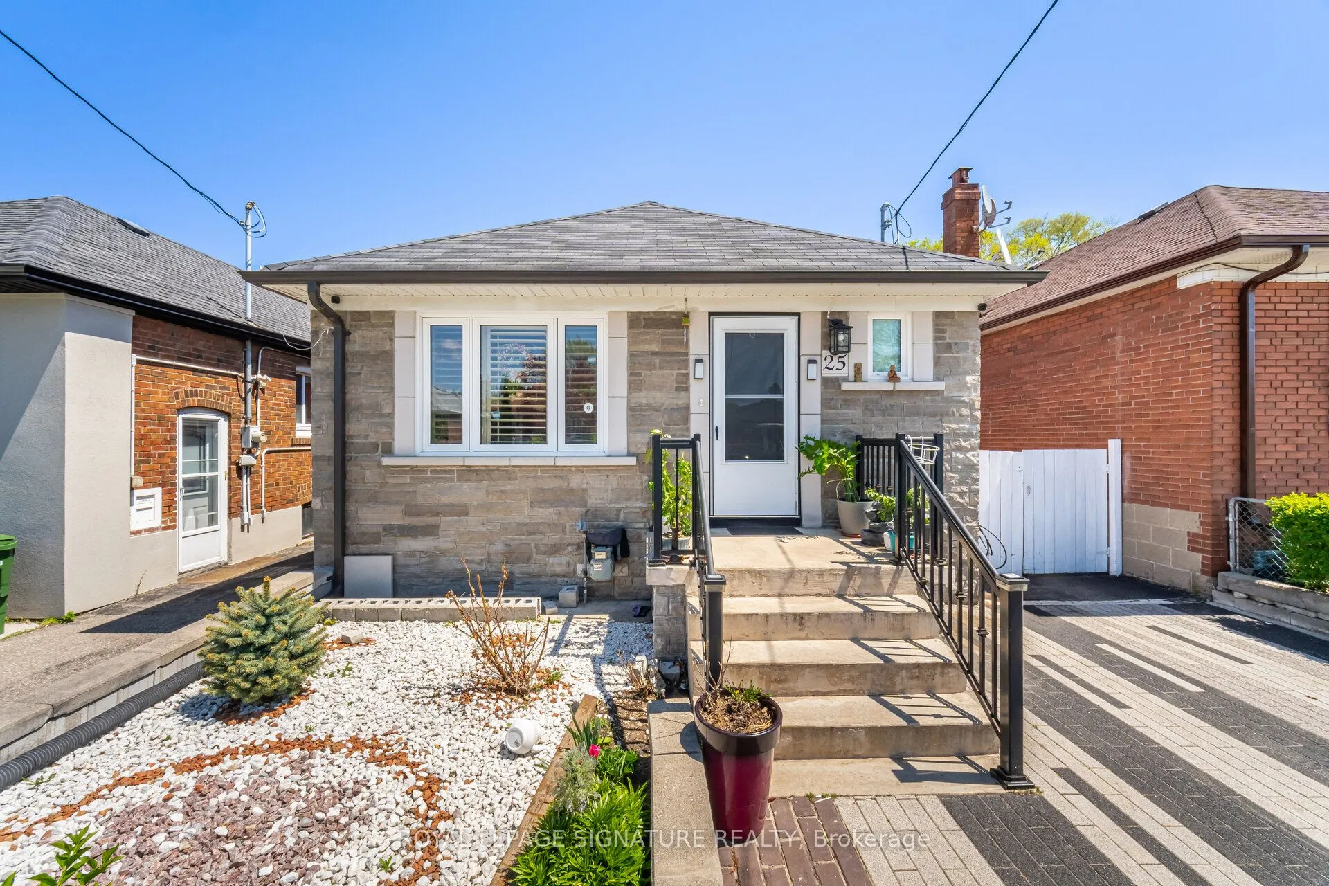 Detached Home For Sale | W12371299