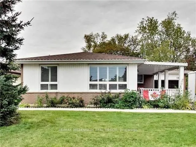 11  Beechwood  Crescent, Brampton, ON L6T 1X9