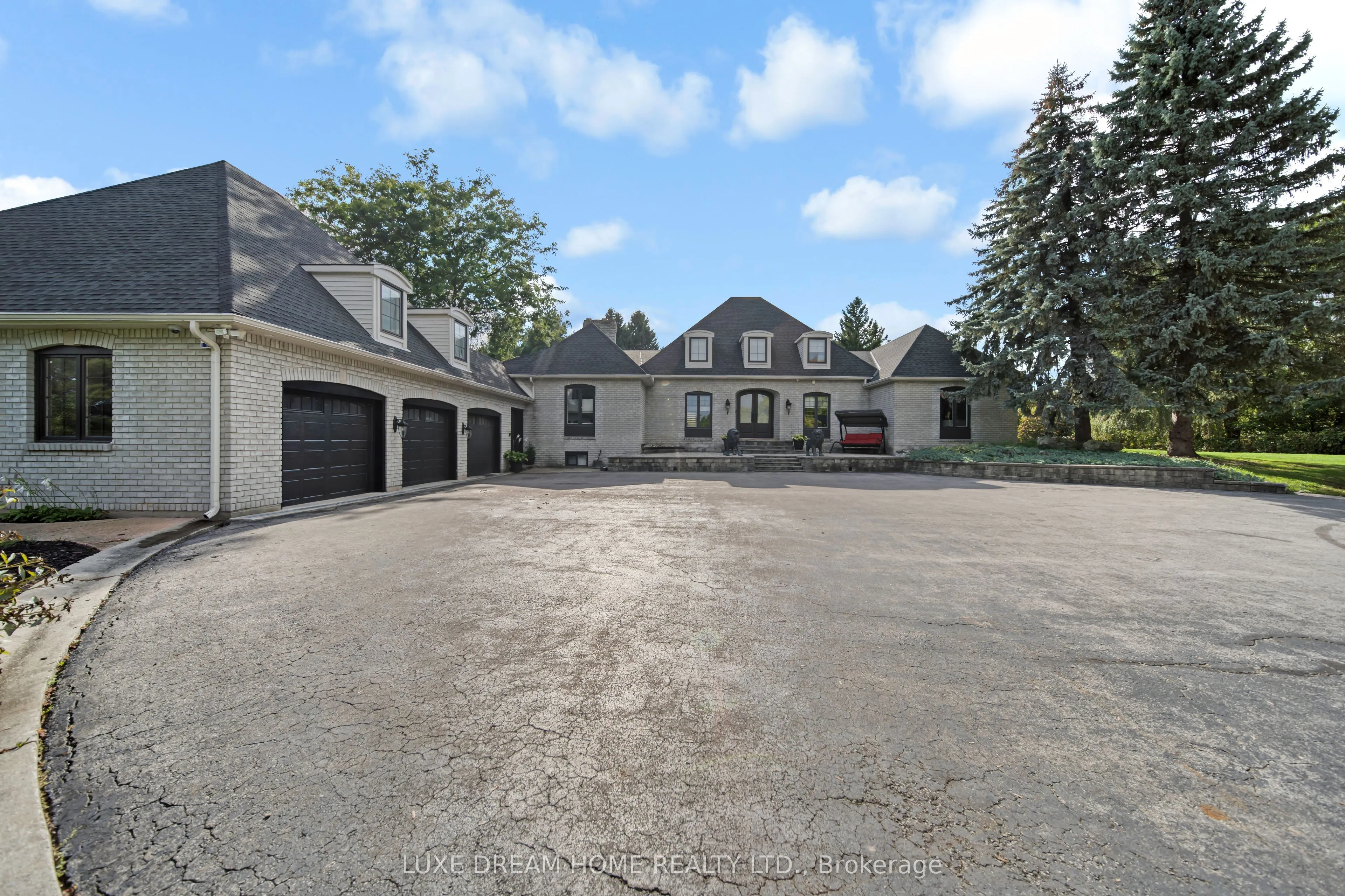 Detached Home For Sale | W12387346