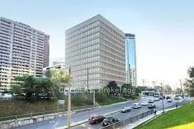 Office For Lease | W12418329