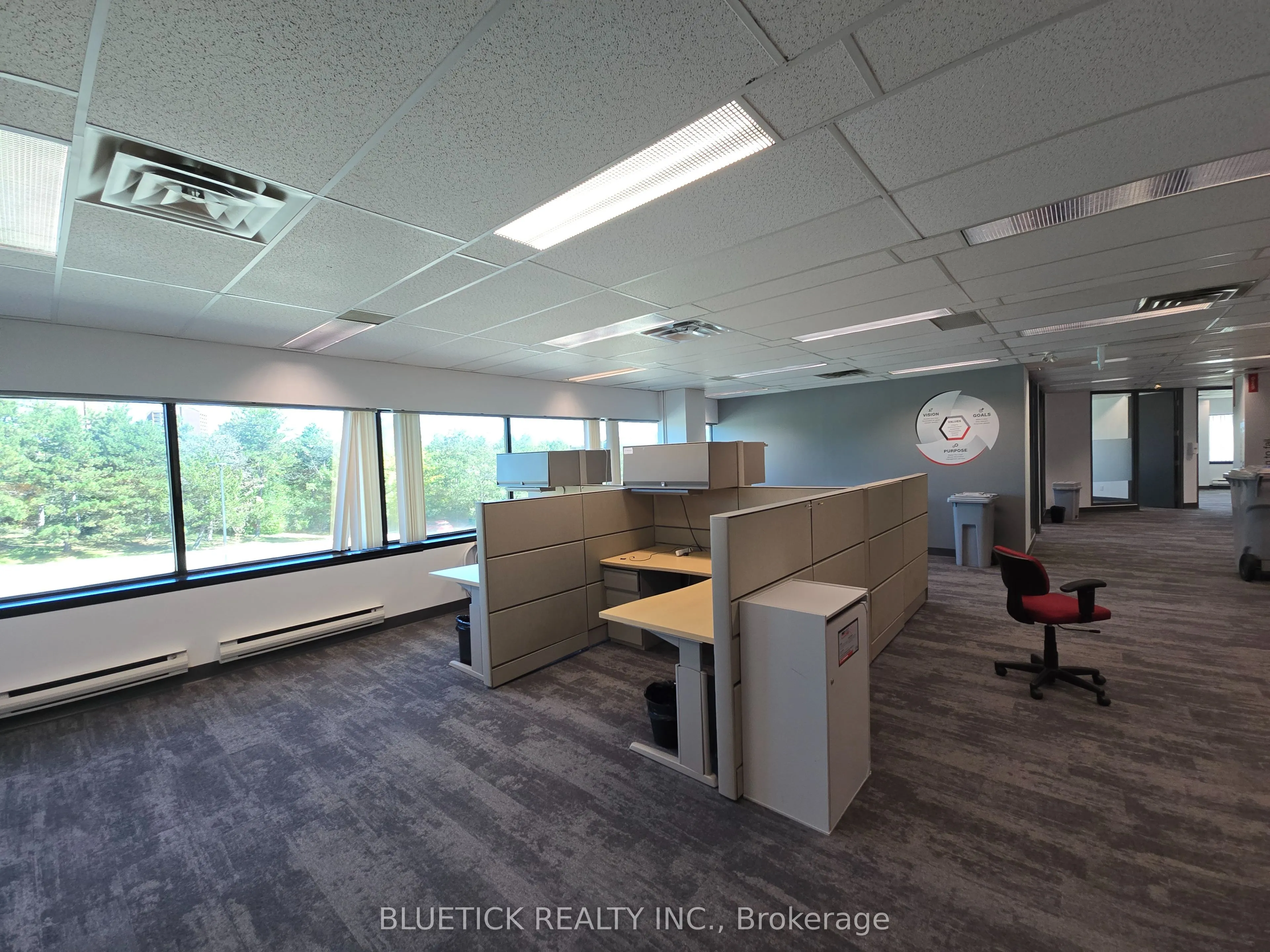 Office For Lease | W12428606