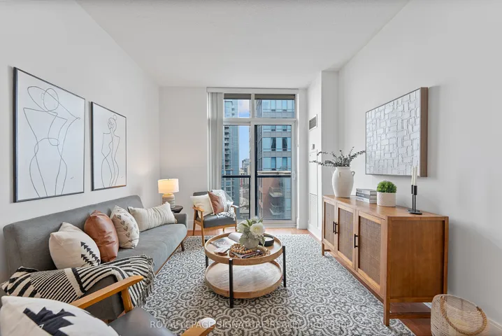 35  Viking  Lane, Toronto W08, ON M9B 0A2