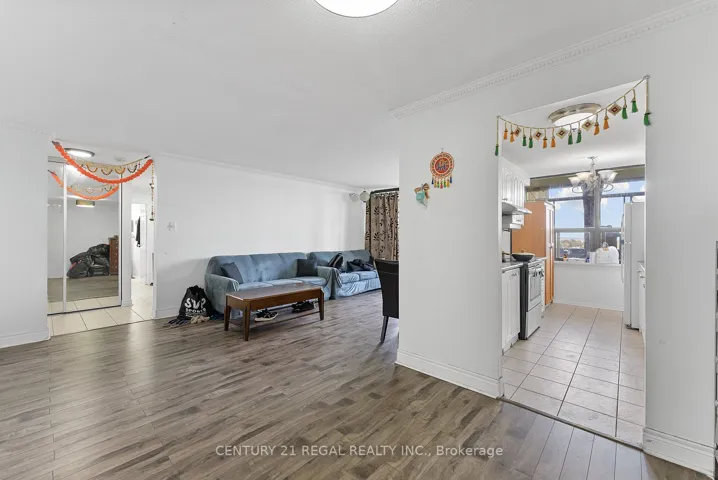 18  Knightsbridge  Road, Brampton, ON L6T 3X5