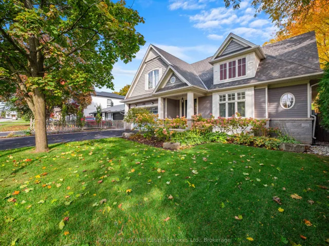 231  Cherryhill  Road, Oakville, ON L6L 3E3