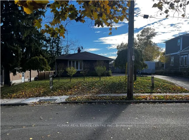 260  Sydney  Street, Milton, ON L9T 1E1