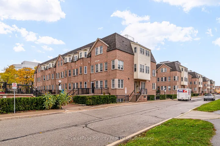 760  Lawrence W Avenue, Toronto W04, ON M6A 3E7