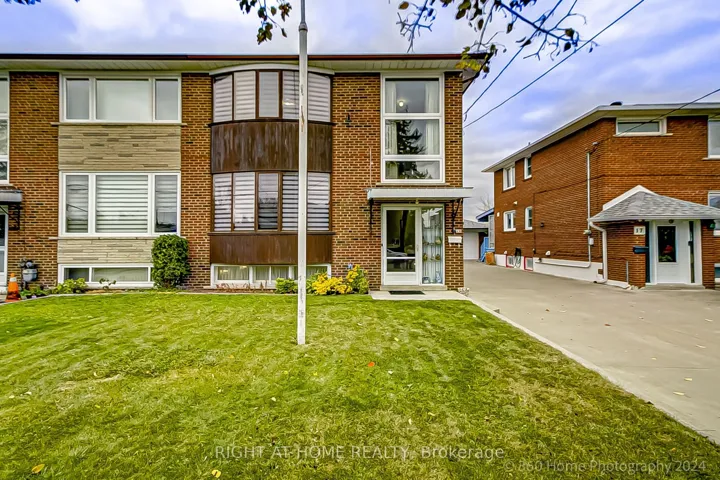 19  Martini  Drive, Toronto W04, ON M6M 4X4