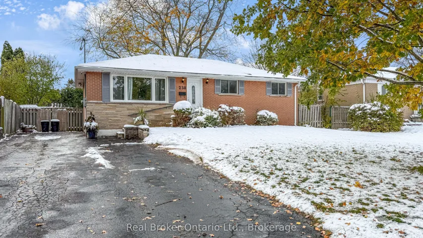 238  KENT  Crescent, Burlington, ON L7L 4T1