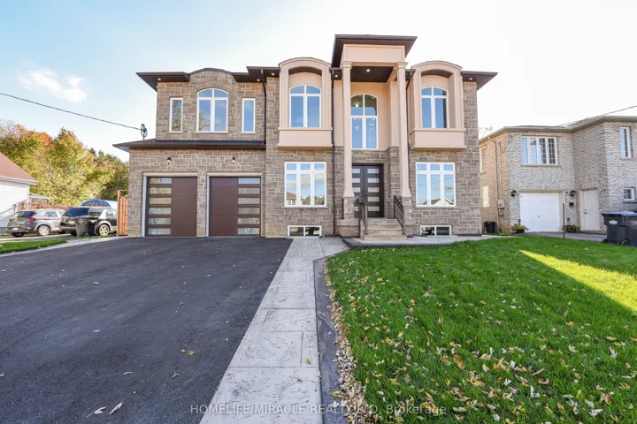 11  Hillcrest  Avenue, Brampton, ON L6W 1Y7