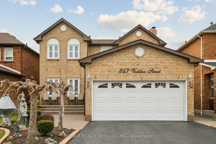 247  Vodden W Street, Brampton, ON L6X 2X7