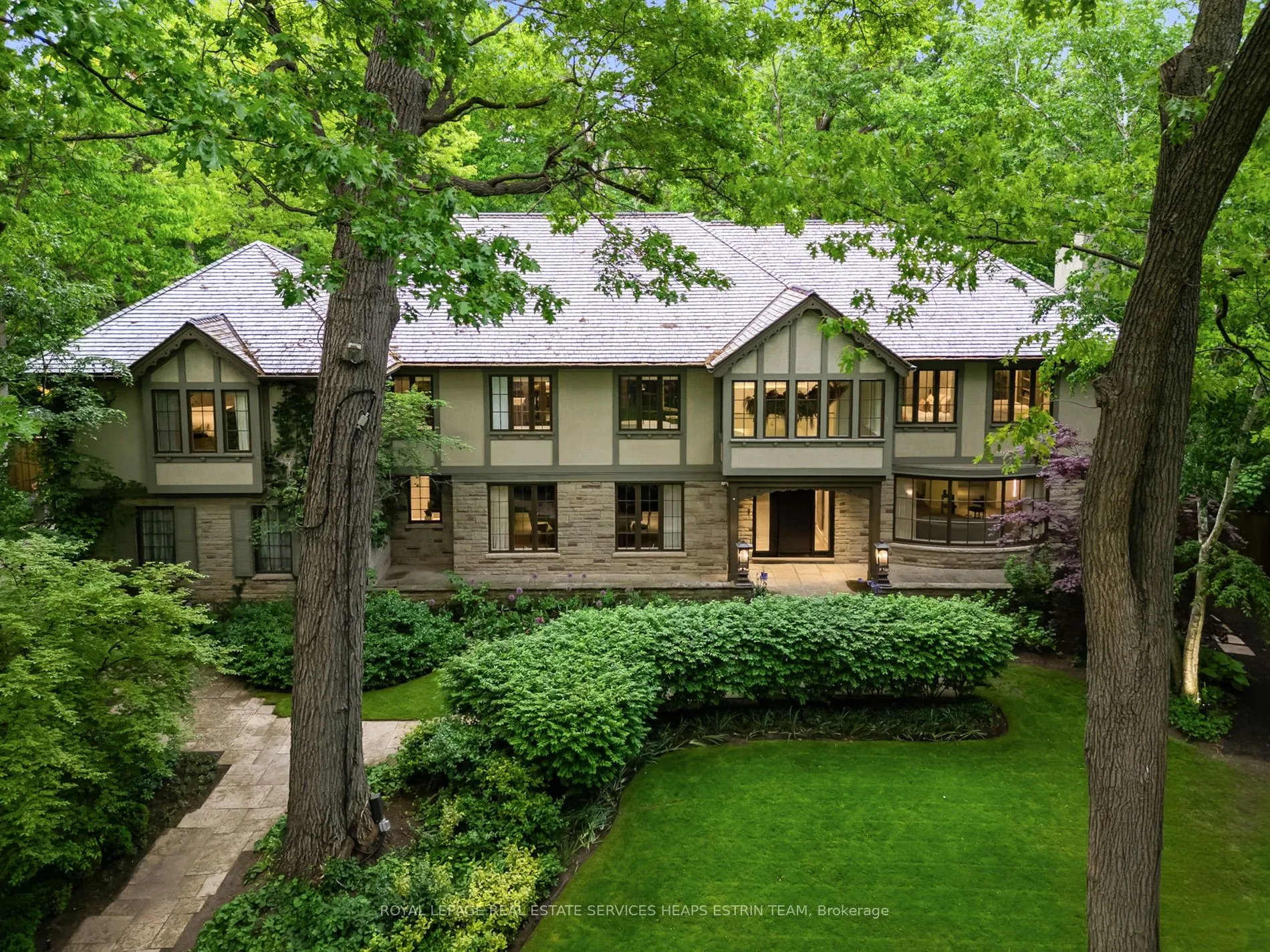 Detached Home For Sale | W12571062