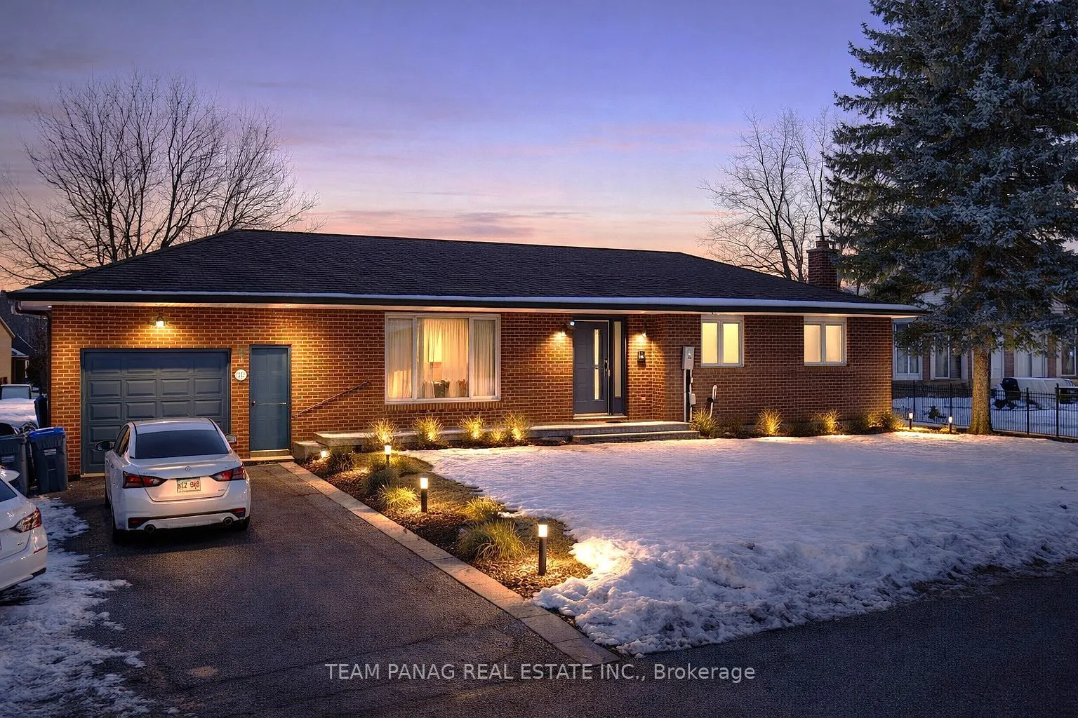 Detached Home For Sale | W12576732