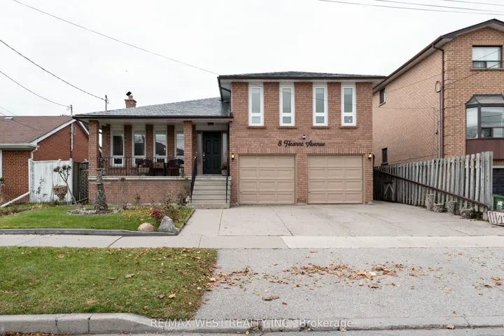 8  Hearne  Avenue, Toronto W04, ON M6L 3B8