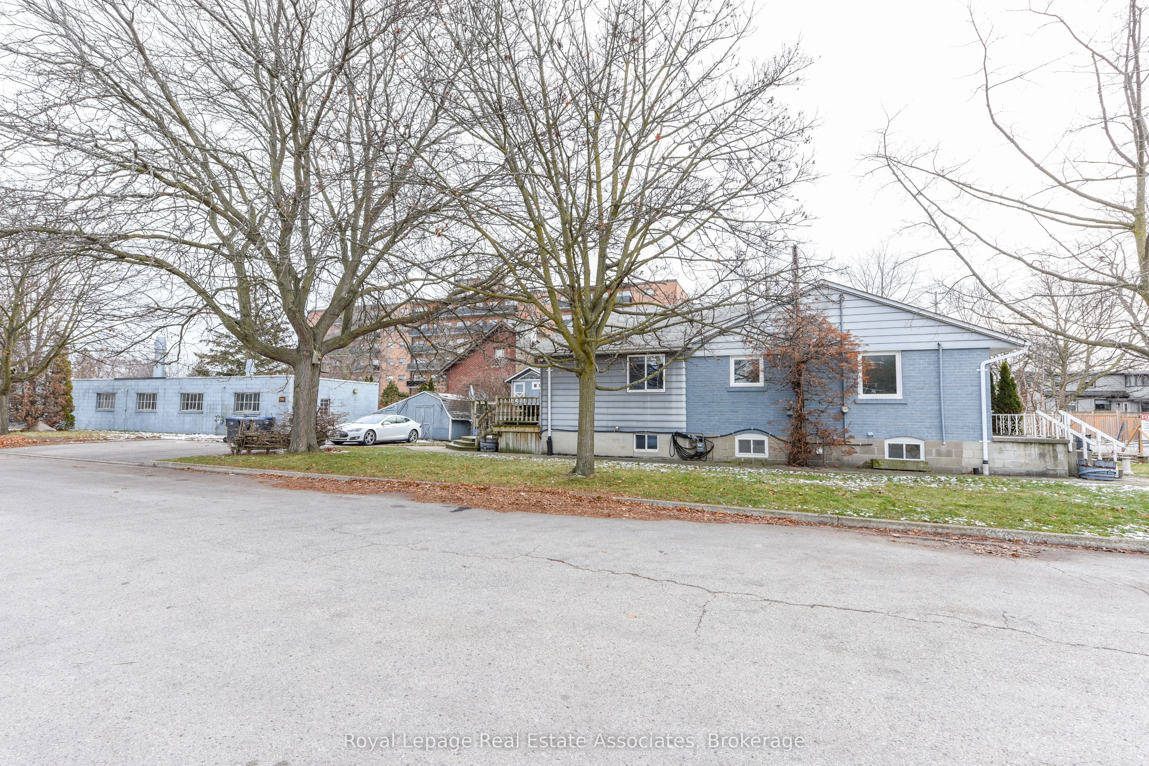 Detached Home For Sale | W12634668