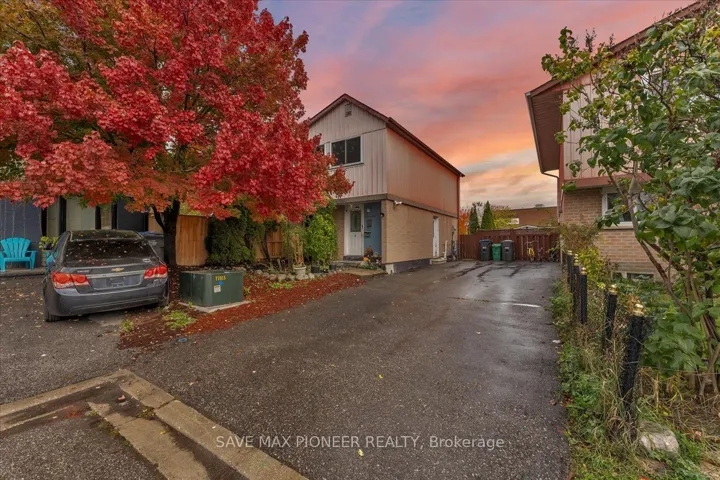 11  Great Oak  Court, Brampton, ON L6S 2J9