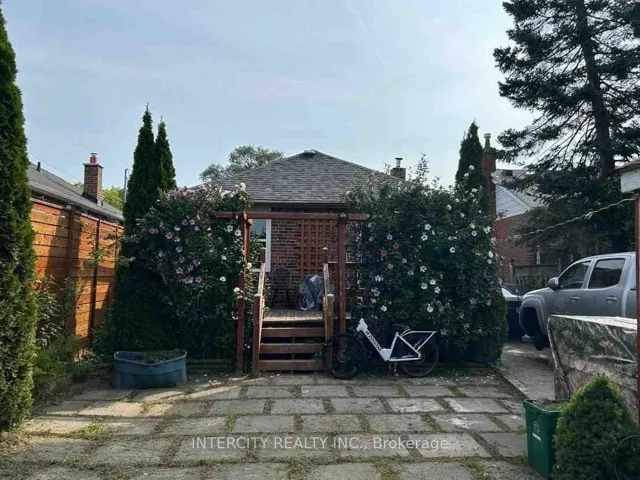 54  Sixteenth  Street, Toronto W06, ON M8V 3J8