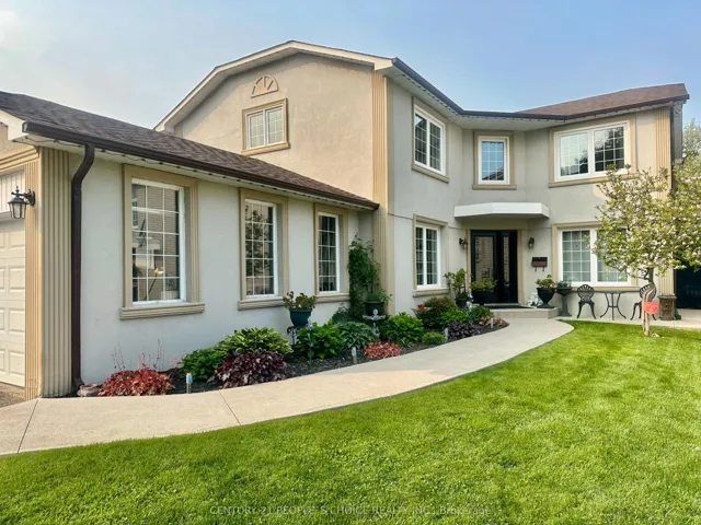 32  Madrid  Crescent, Brampton, ON L6S 2X4