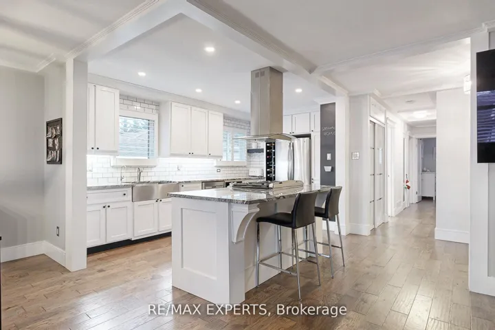 4323  Forsyth  Boulevard, Burlington, ON L7L 2M2